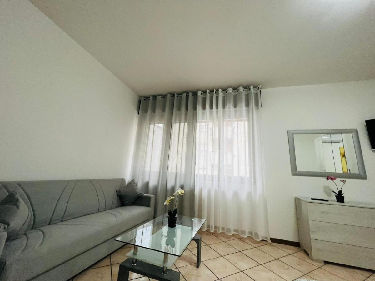 Casa Vacanza Elena 2 Βερόνα Εξωτερικό φωτογραφία