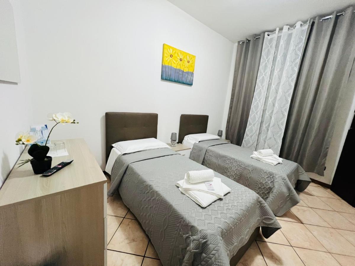 Casa Vacanza Elena 2 Βερόνα Εξωτερικό φωτογραφία